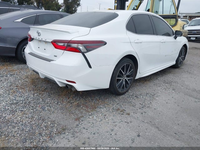 4T1G11AK4NU675377 Toyota CAMRY SE