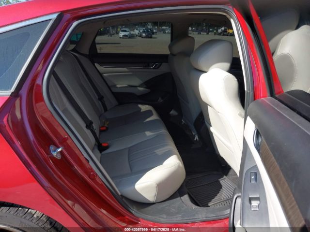 1HGCV1F92JA013971 Honda Accord Touring
