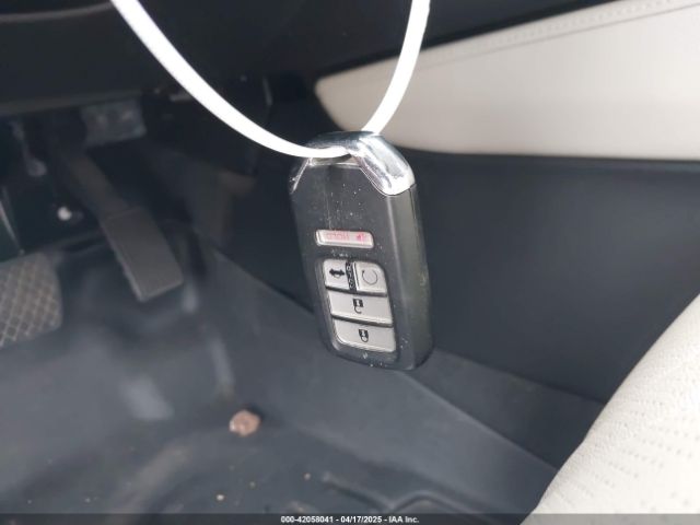 1HGCV2F98NA005451 Honda Accord Touring