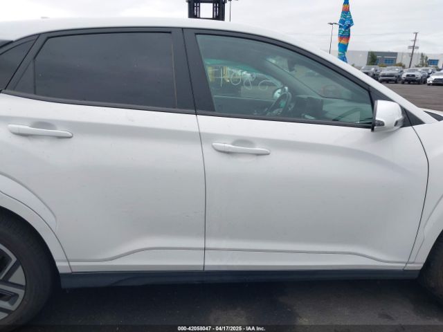KM8K33AG5PU170804 Hyundai Kona Electric Sel