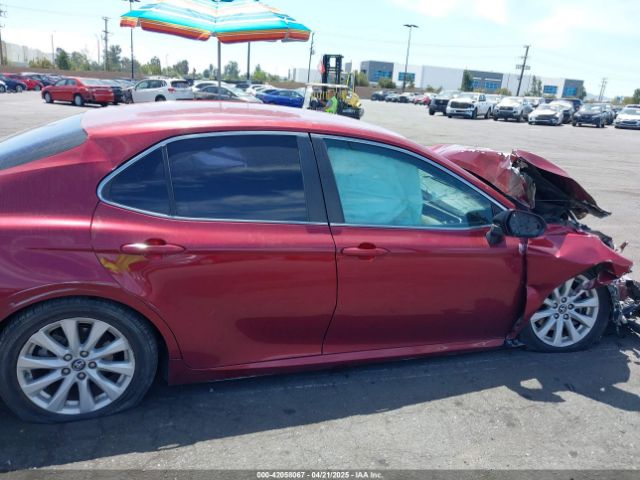 4T1B11HK5JU527586 Toyota CAMRY LE
