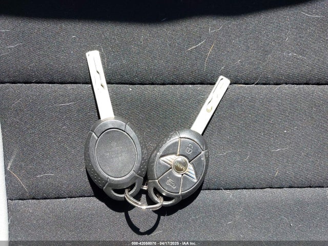 2005 MINI COOPER S WMWRH335X5TK55816 Photo 10