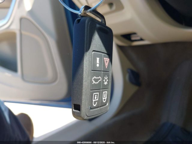 YV140MECXF1213689 Volvo V60 T5 Premier Plus