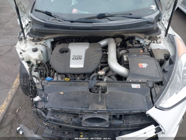 KMHTC6AE9GU304038 Hyundai Veloster Turbo