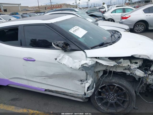 KMHTC6AE9GU304038 Hyundai Veloster Turbo
