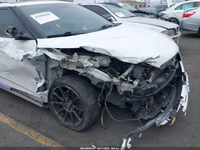 KMHTC6AE9GU304038 Hyundai Veloster Turbo