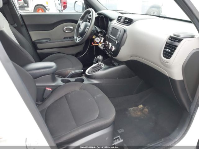 KNDJN2A26H7494899 KIA Soul