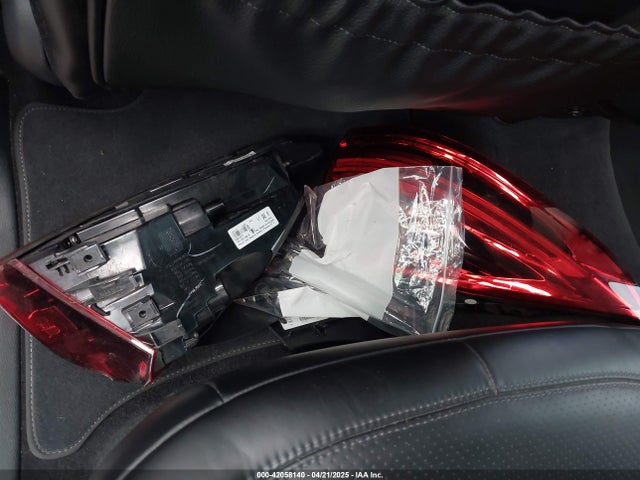 WP1AA2A21JKA07525 Porsche Cayenne Platinum Edition