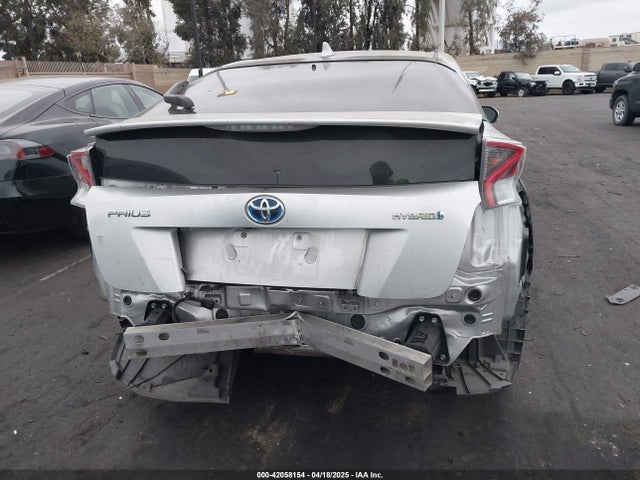 Toyota Prius Two 2016 JTDKBRFU6G3529026 Image 17