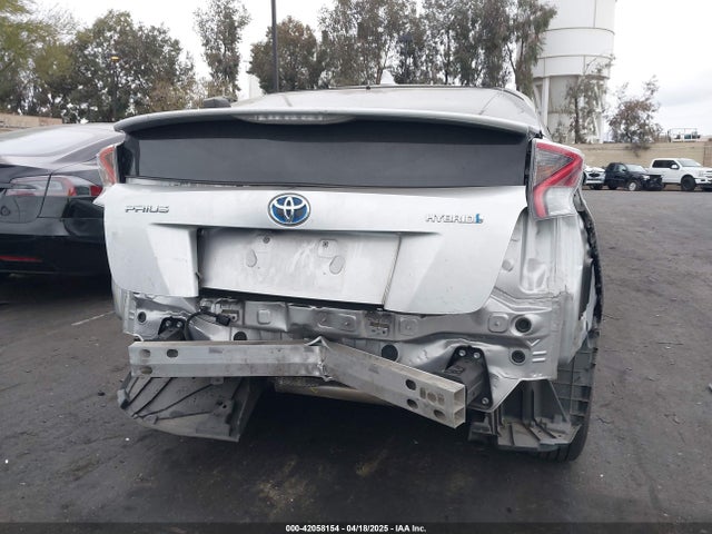 Toyota Prius Two 2016 JTDKBRFU6G3529026 Image 6