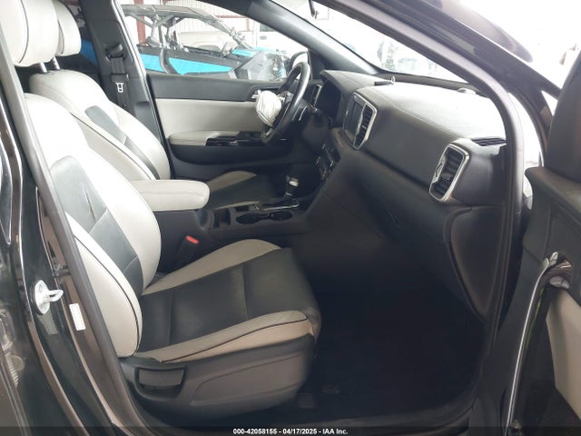 KNDPNCAC6J7410501 KIA Sportage Ex