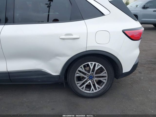 1FMCU0H62LUB20143 Ford 2020