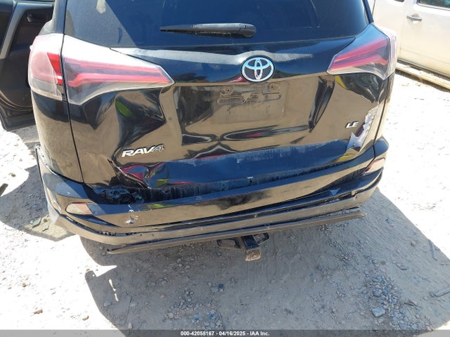 2T3ZFREV1GW274702 Toyota RAV4 LE