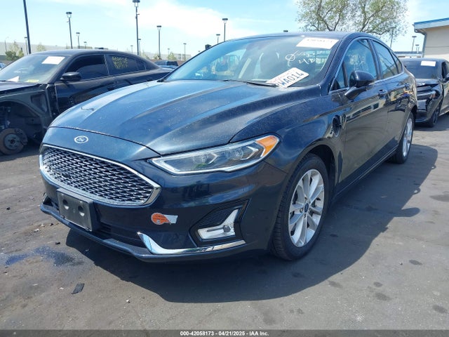 Ford Fusion Plug-in Hybrid Titanium 2020 3FA6P0SU5LR113104 Image 2