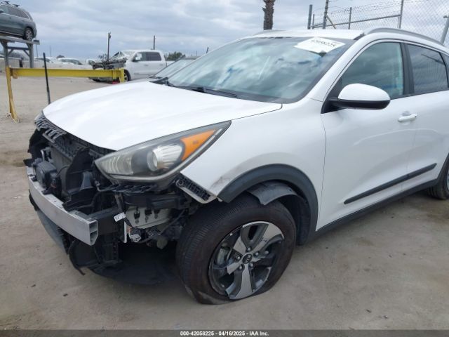 KNDCB3LC0K5243232 KIA NIRO LX