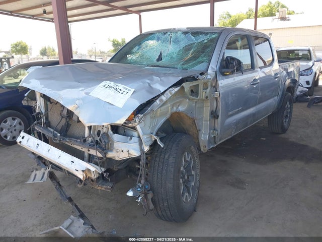 5TFCZ5AN1HX112125 Toyota Tacoma Trd Off Road