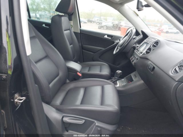 WVGBV7AX3GW519044 Volkswagen TIGUAN SE