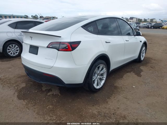 2021 TESLA MODEL Y 5YJYGDEE1MF094357 Photo 3