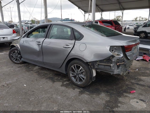 3KPF24AD3PE673282 KIA Forte Lxs