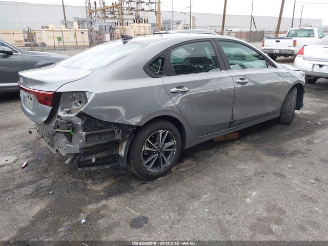 3KPF24AD3PE673282 KIA Forte Lxs