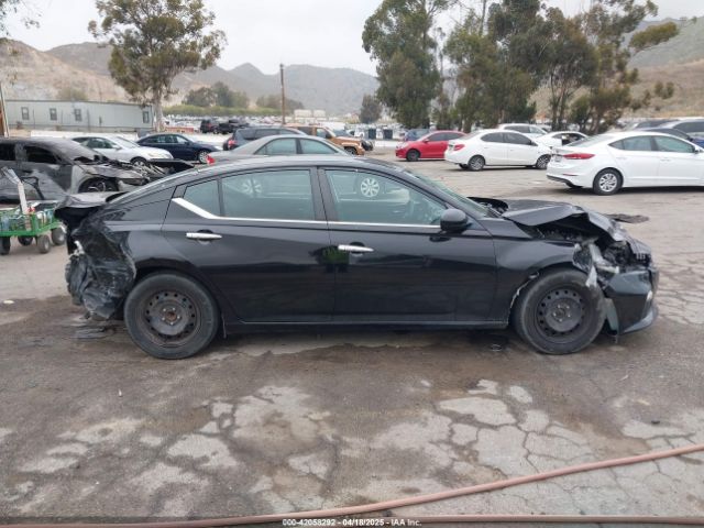 1N4BL4BV2KN317158 Nissan Altima 2.5 S