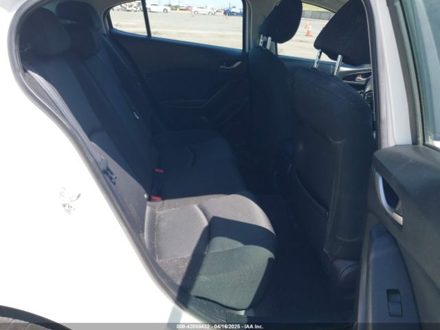 3MZBM1K72FM156055 Mazda Mazda3 I Sport