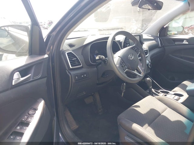KM8J23A48KU918135 Hyundai TUCSON SE