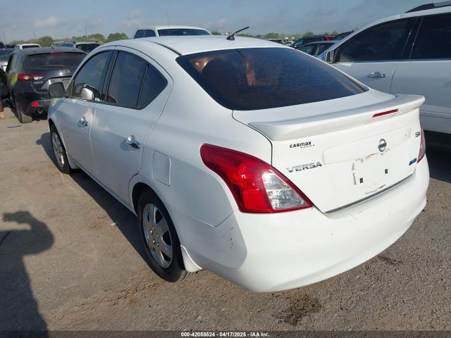 3N1CN7AP5EL853686 Nissan Versa 1.6 Sv
