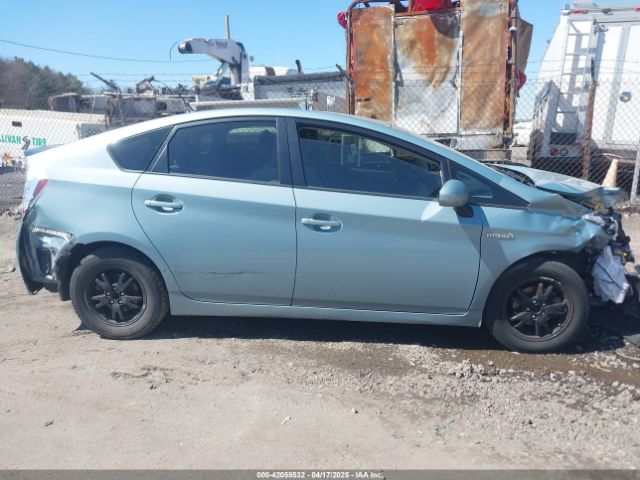 JTDKN3DU4E1842219 Toyota Prius Four
