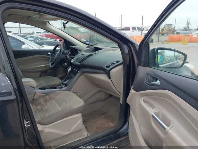 1FMCU9G90FUA54163 Ford ESCAPE SE