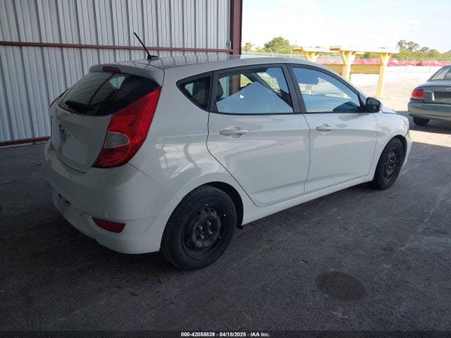 KMHCT5AE7HU306172 Hyundai ACCENT SE