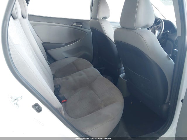 KMHCT5AE7HU306172 Hyundai ACCENT SE