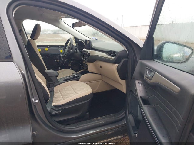 1FMCU9G66MUA37712 Ford ESCAPE SE