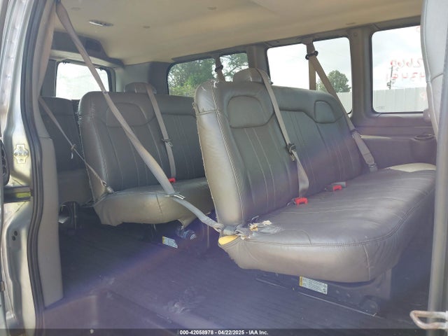 1GAWGEFP9J1343451 Chevrolet Express 2500 Ls