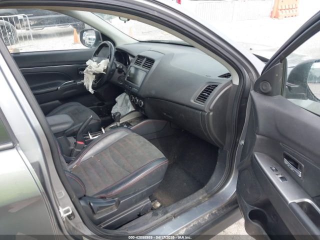 JA4AP3AWXJZ036306 Mitsubishi Outlander Sport 2.4 Se