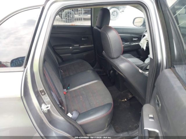 JA4AP3AWXJZ036306 Mitsubishi Outlander Sport 2.4 Se