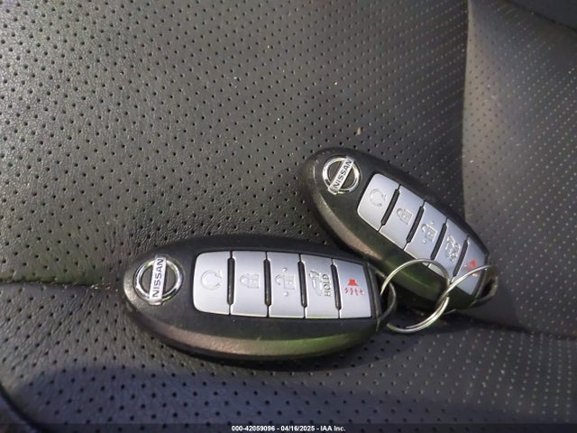 5N1AT2MV3HC761513 Nissan Rogue Sl