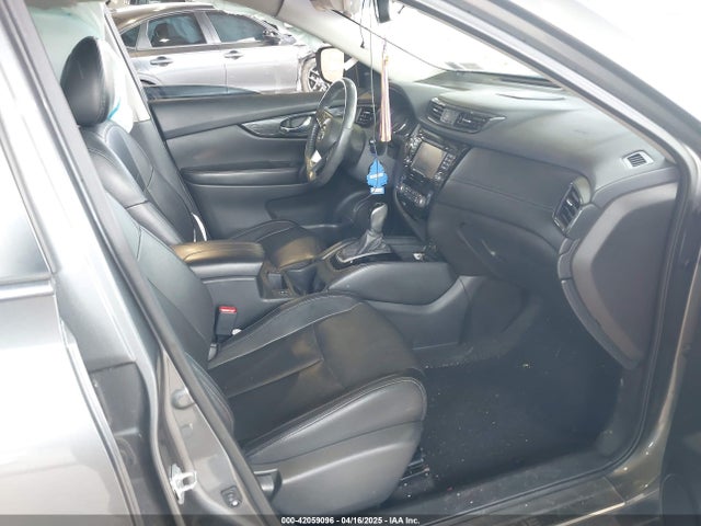 5N1AT2MV3HC761513 Nissan Rogue Sl