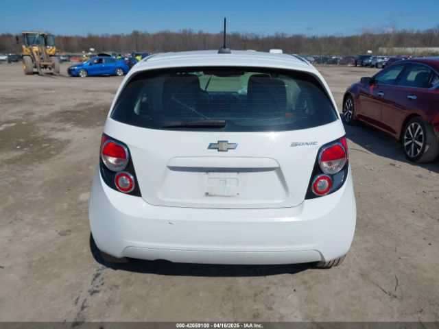 1G1JA6SH7F4189585 Chevrolet Sonic Ls Auto
