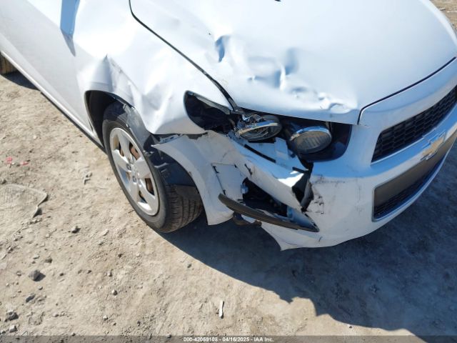 1G1JA6SH7F4189585 Chevrolet Sonic Ls Auto