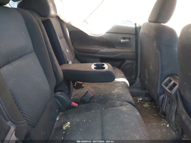 JA4AZ3A37KZ015656 Mitsubishi Outlander Es