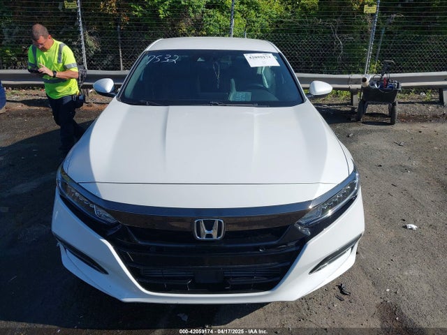 1HGCV1F33JA107532 Honda Accord Sport