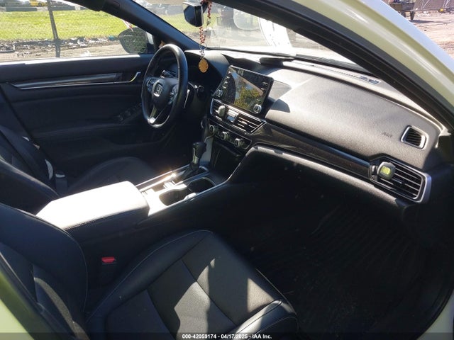 1HGCV1F33JA107532 Honda Accord Sport