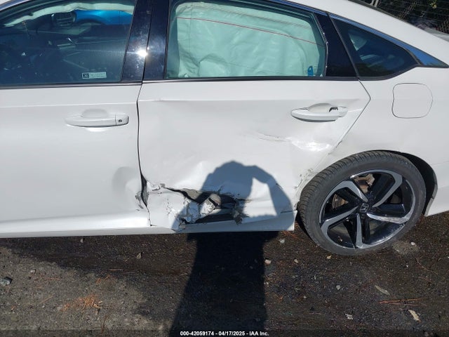 1HGCV1F33JA107532 Honda Accord Sport