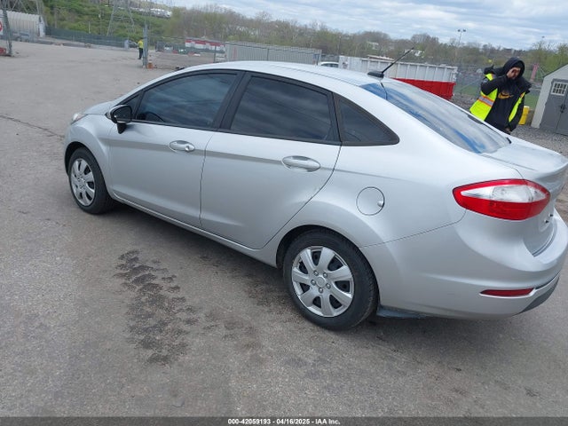 3FADP4BJ1EM206951 Ford FIESTA SE