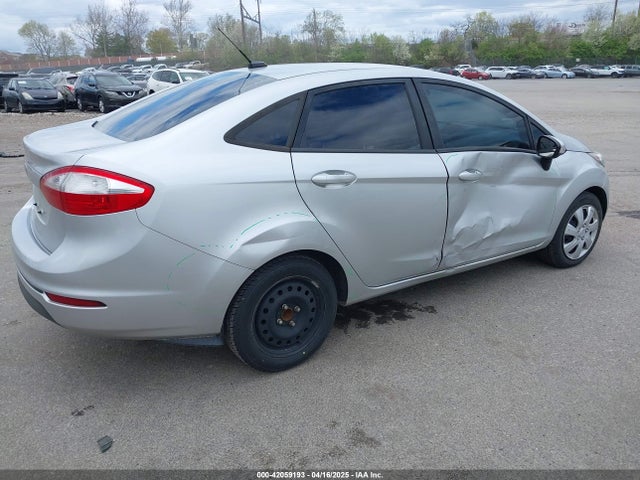 3FADP4BJ1EM206951 Ford FIESTA SE