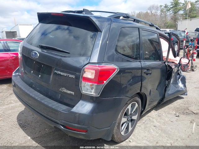 JF2SJAGC8JH504912 Subaru Forester 2.5i Premium