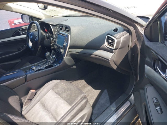1N4AA6AP9JC405490 Nissan 2018