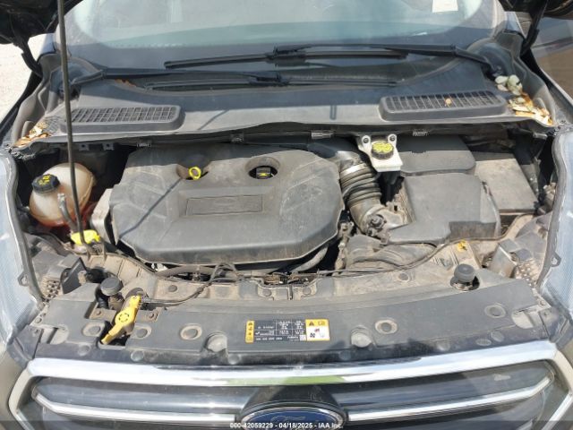 1FMCU0J91HUC13795 Ford Escape Titanium