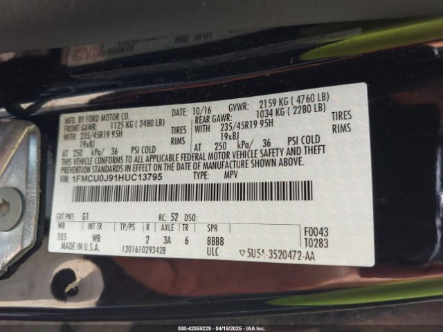 1FMCU0J91HUC13795 Ford Escape Titanium